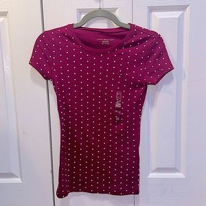 This beautiful tight top snatches your waist, making you look great!